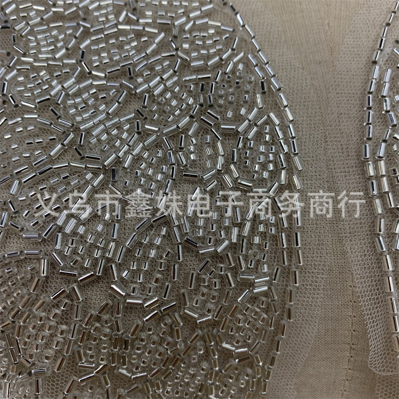 اللصاق الفضي، الخرز، ثوب الزفاف details Picture