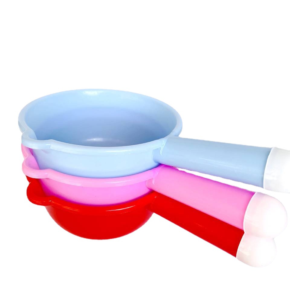 Large red water ladle thickened ladle with handle drifting water ladle long handle 水舀子 with mouth ladle water bowl two yuan wholesale Item Picture