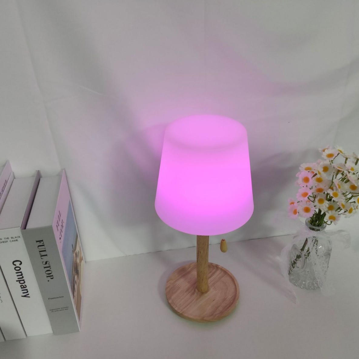 Solid wood wireless charging desk lamp, Nordic decorative bedroom bedside lamp, atmosphere night light, cross-border bestseller, dimmable Application Scenario