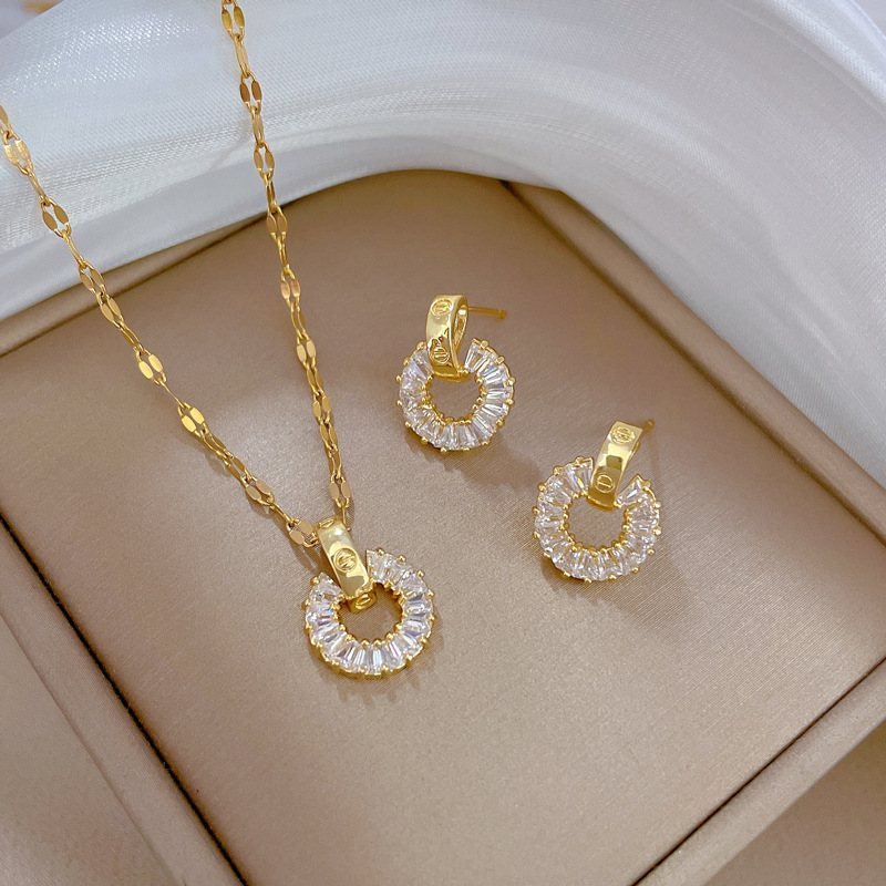 【 Titanium Steel 】 Full diamond ring necklace and earrings set, light luxury, slightly inset, personalized and elegant banquet earrings and necklaces combination