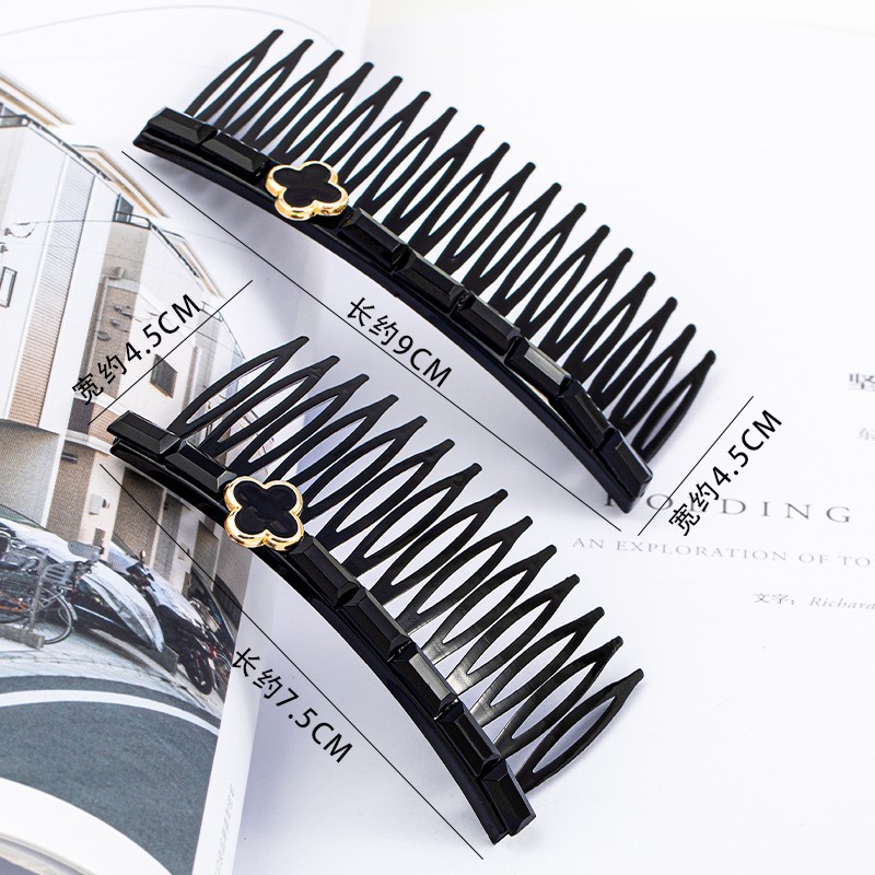 Four-Leaf Clover Black Hair Comb Simple Non-Slip Disc Hair Comb Card Insert Comb Korean Inverted Hair Card Bangs Clip Comb Insert Clip Female Application Scenario