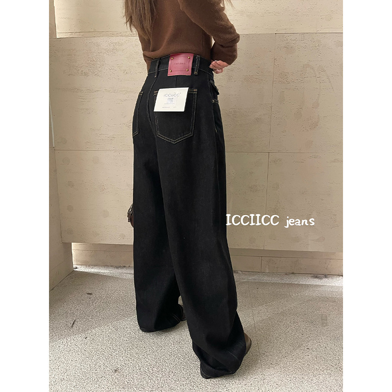 ICC Women's Wear "Curved Blade God Pants" flocked black and gold jeans with three-dimensional cut wide-leg banana pants for women 00262 Application Scenario