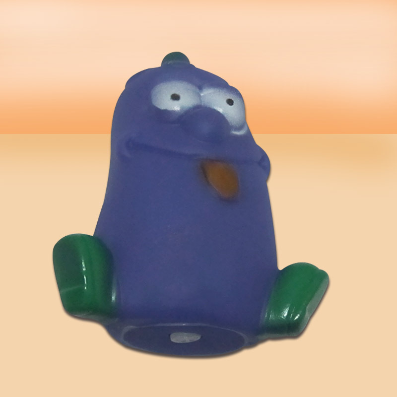 Hot-selling manufacturer wholesale rubber sound-making eggplant pet supplies, durable dog training toys details Picture