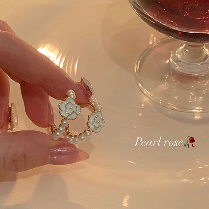 Ethereal and ethereal ~S925 Silver Needle Flower Earrings for women, 2023 new style, elegant stud earrings, niche design sense, summer Specification image