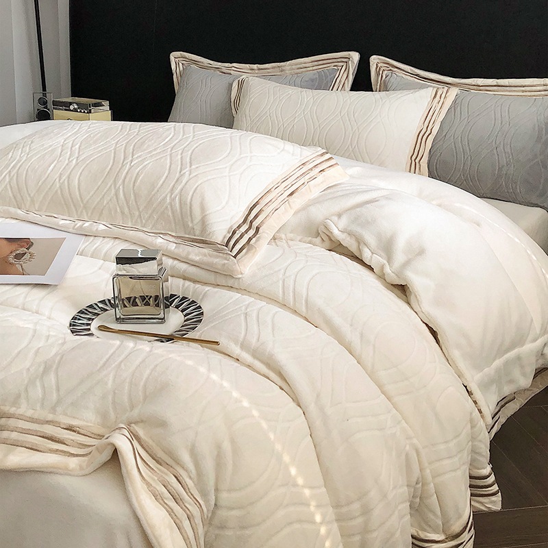 Wholesale of Class a milk fleece four-piece sets for winter in Nantong, high-end double-sided fleece thickened coral fleece bed covers and bed sheets