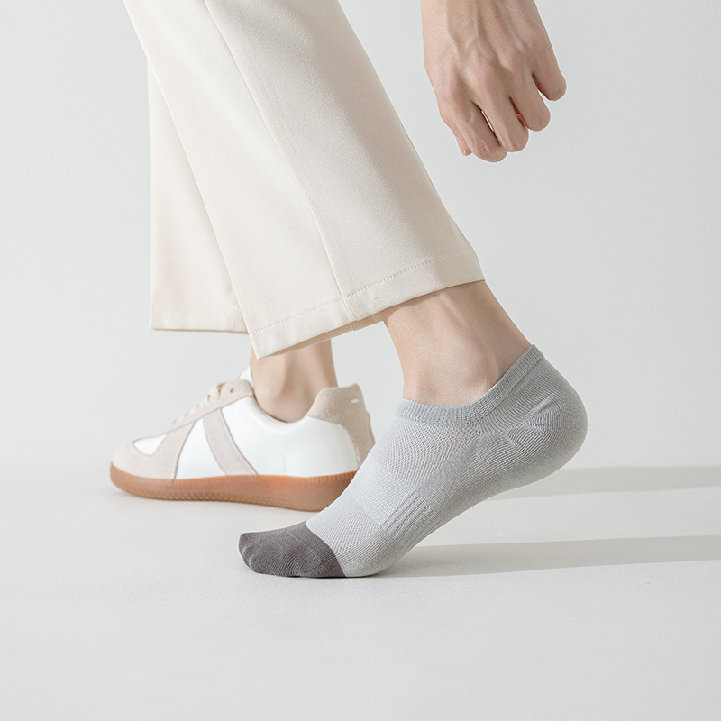 Sock street stall, one-piece delivery of socks, men's boat socks, spring and summer silicone invisible anti-drop, cotton socks, sweat-absorbing and breathable, thin men's shallow mouth short socks, one-piece delivery Application Scenario