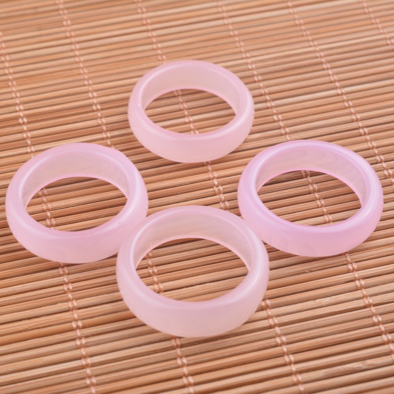 Unique and layered resin imitation jade running ring, circular hand-twisted pendant, tassel diy accessory material Application Scenario