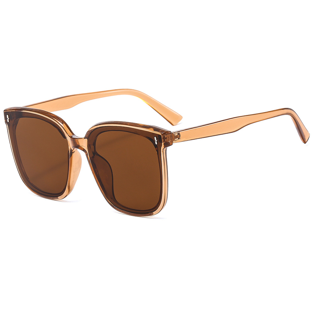 New sunglasses for women, the same large-framed sunglasses as Douyin influencers, Korean style trendy street style, vertical stud glasses for men, 808 Application Scenario
