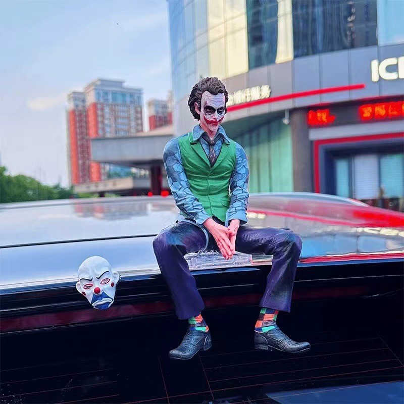 小丑DC希斯莱杰美漫黑暗骑士小丑手办Joker摆件车顶公仔