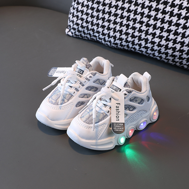 Spring And Autumn New Led Light Shoes Children's Shoes Woven Cloth Breathable Children 1-6 Years Old Light Shoes Casual Sports Shoes Fashion Application Scenario