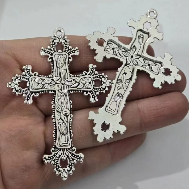 Wholesale of DIY jewelry accessories zinc alloy flower-patterned European and American retro cross necklace pendants Specification image