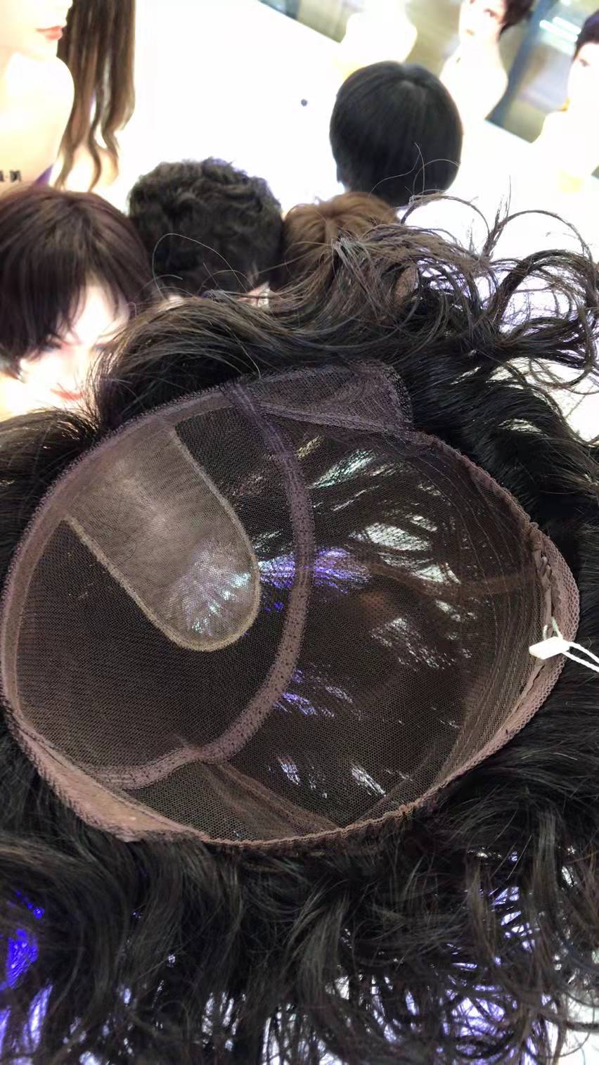Real human wig, full head set, short curly hair, slightly curly, fluffy, natural and breathable, hand-woven full wig, short female hair Application Scenario