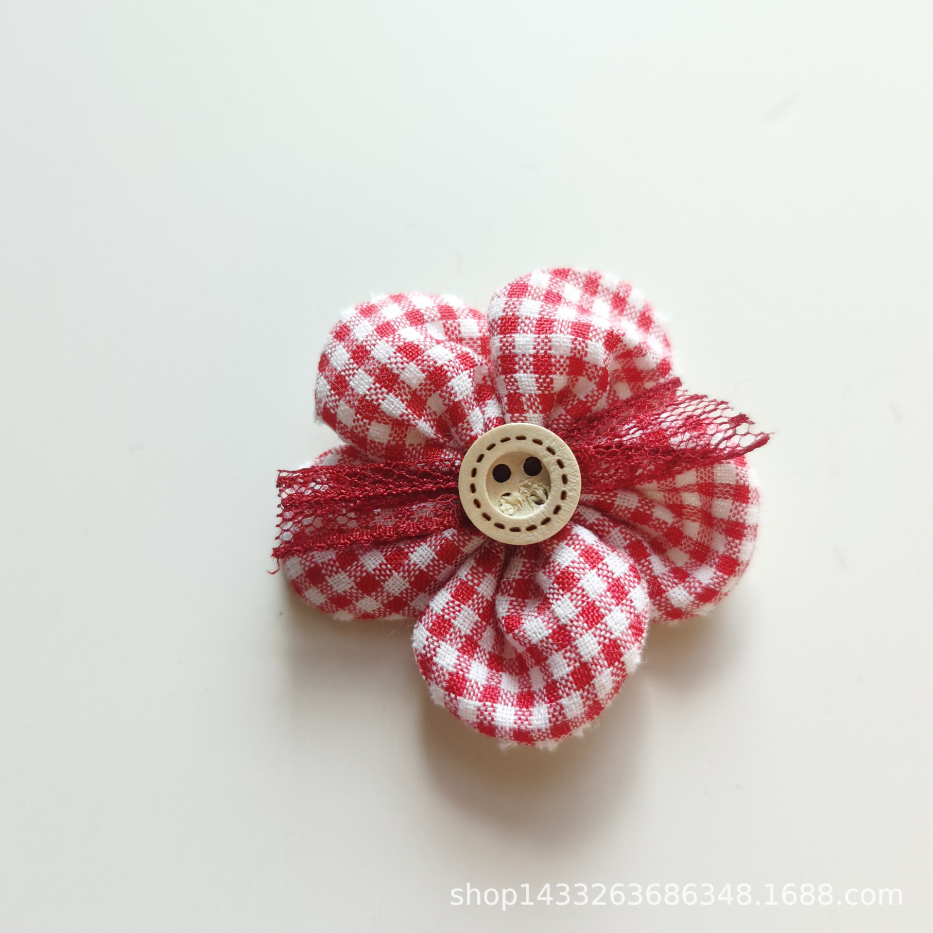 Checkered five-petal flowers with interlocking fabric flowers, handmade children's hair clips and hair strings, DIY headwear and hair accessory materials Application Scenario