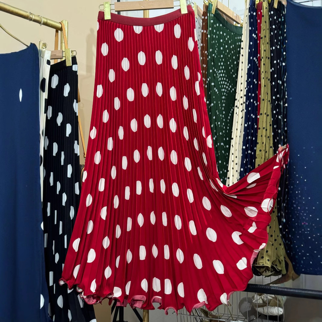 A multi-color summer chiffon fashion high-waisted, slimming, pleated polka dot mid-length skirt for women details Picture