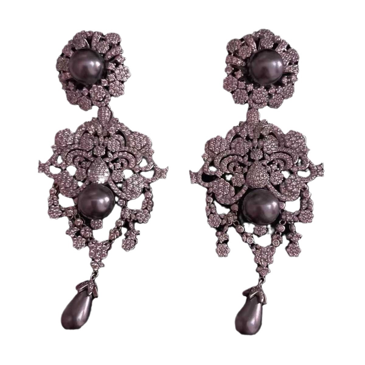 French heavy industry Ballack chandelier, zirconia mother-of-pearl stud earrings, retro and elegant, high-end and exquisite, niche earrings Item Picture