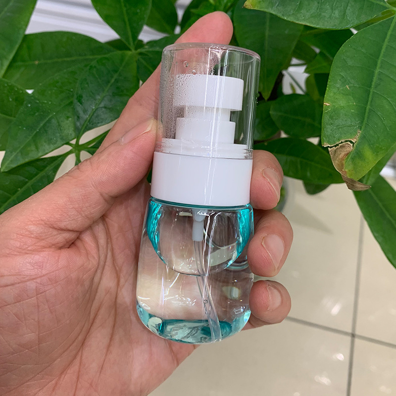 Clear Travel Bottle Petg Plastic Spray Lotion Bottle Small Watering Can Cosmetics Dispenser Bottle Wholesale Application Scenario