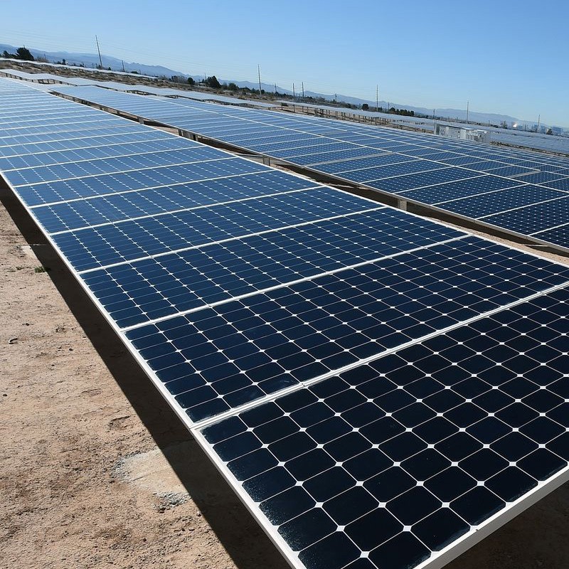 Solar Panel 100W Single Crystal 18V Lithium Battery Photovoltaic Power Generation Panel Single Crystal Silicon Solar Power Generation Panel Application Scenario