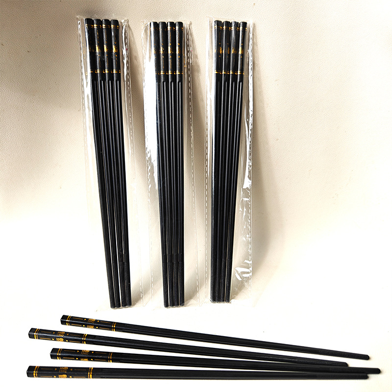 2 pairs of gold-embossed chopsticks, 1500 yuan each. 2 pairs of gold-embossed chopsticks, household "Fu" character chopsticks, hotel and catering chopsticks, black chopsticks, 1 yuan wholesale supply Application Scenario