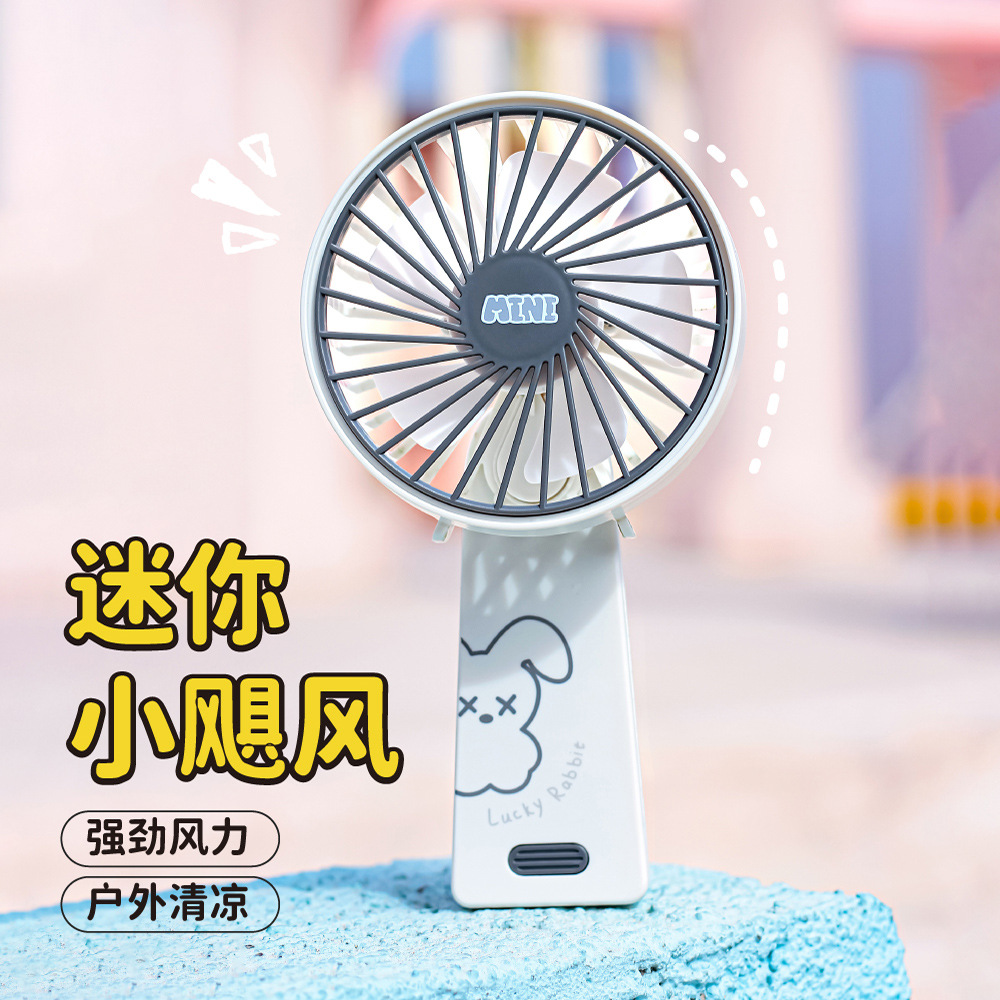 厂家直销2022新款潮酷太空熊迷你风扇usb充电便携式手持小风扇