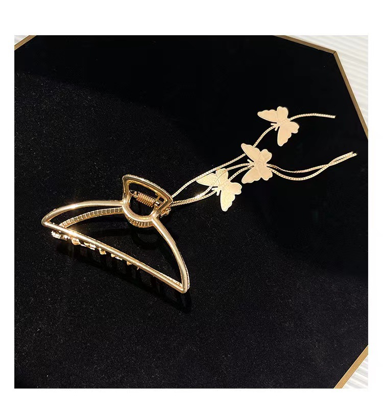 Metal pendant butterfly hair clips, tassels, butterfly alloy hair grips, fashionable hair accessories with a girlish charm Specification image