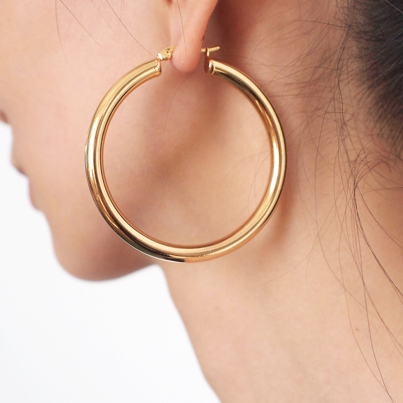 Ins Round Feeling Hollow Stainless Steel Earrings Plated Cross-Border Fashion Titanium Steel Earrings Men And Women With The Same Trend Earrings Specification drawing