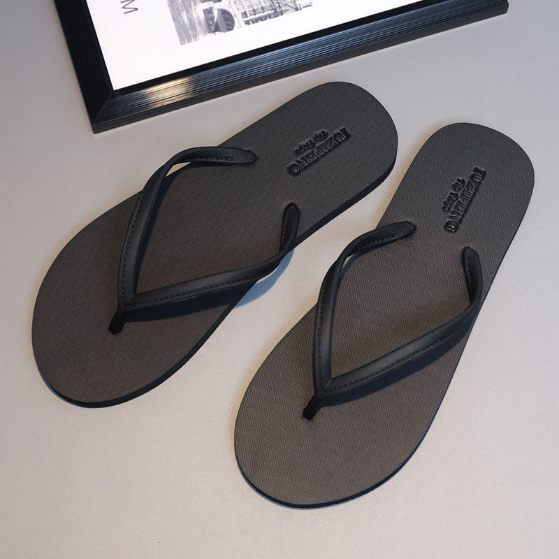 草莓家居鞋/气垫/凉拖/男士真皮凉鞋/洞洞鞋Crocs白底实物图