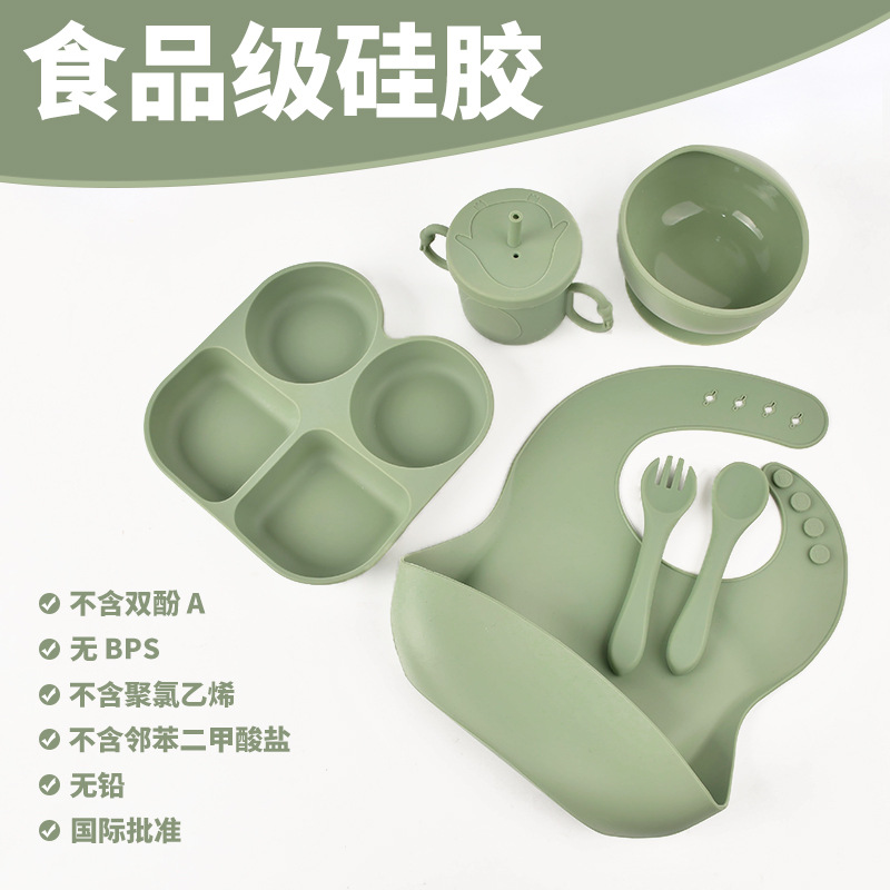 Six-piece set of baby compartments silicone dinner plates, children's forks and spoons, learning drinking cups, and four-compartment baby food bowls and plates details Picture