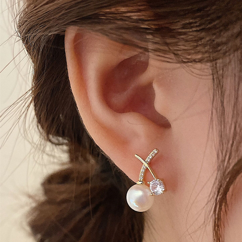 Korean Version Of Fashion Simple Temperament Pearl Flower Zircon Piercing Women's Earrings Cross-Border Foreign Trade Supply Wholesale Specification drawing