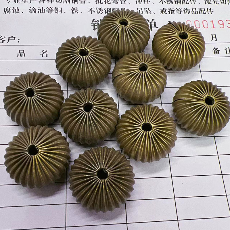 diy jewelry accessories: Copper bead blanks, gold-plated and color-preserving watermelon beads, decorated pumpkin beads, and hand-strung beads Application Scenario