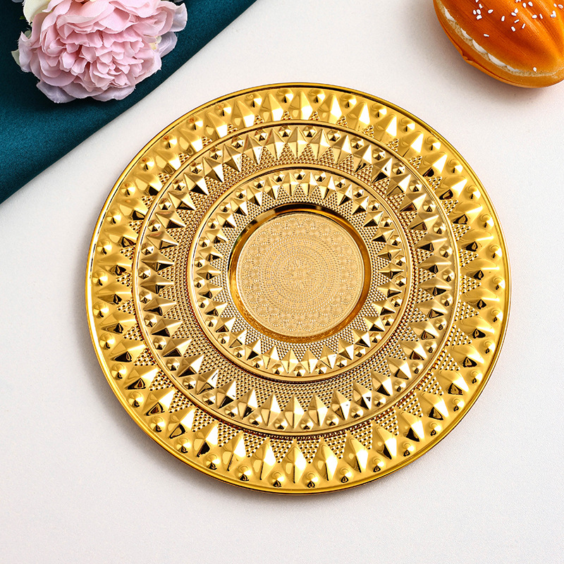 Nordic Gold Cake Plate Home Creative Fruit Plate Snack Plate High-End Luxury Jewelry Tray Snack Plate Application Scenario