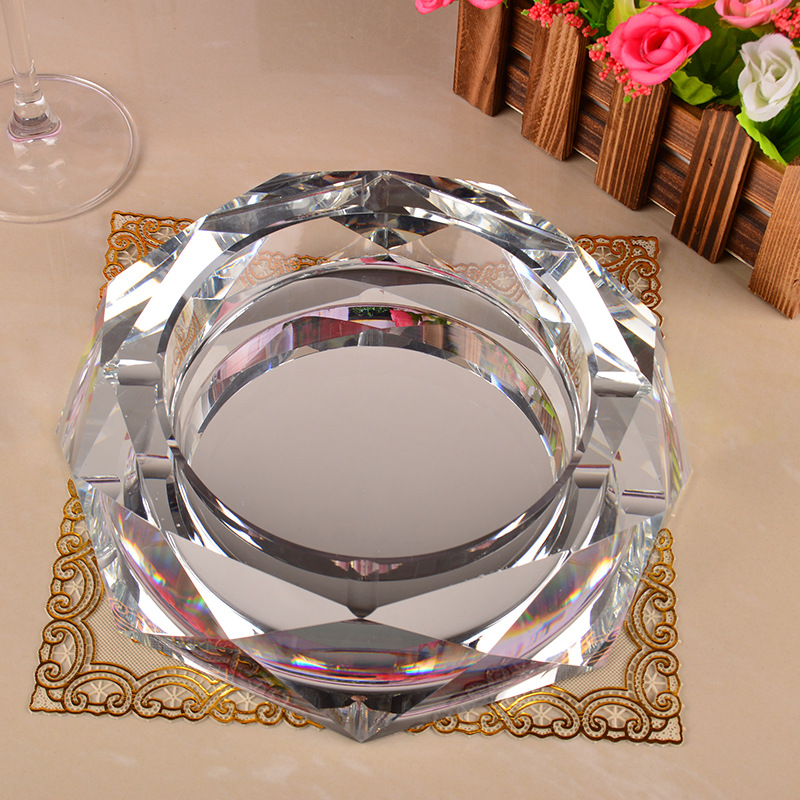 Crystal ashtray, octagonal crystal glass ashtray, personalized decoration for home living room, coffee table, office and Internet cafe details Picture