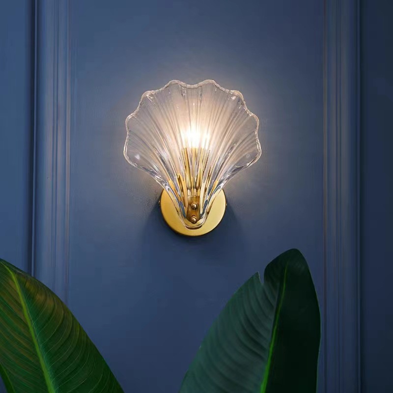 Light luxury and simple shell glass wall lamp, creative and personalized decoration, bedroom bedside lamp, living room background wall lamp full figure