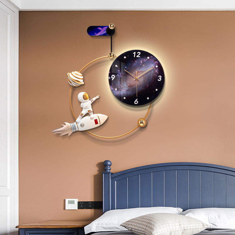 Fudiao home decoration astronaut wall clock, creative living room home wall watch, TV background, wall decoration clock, astronaut Application Scenario