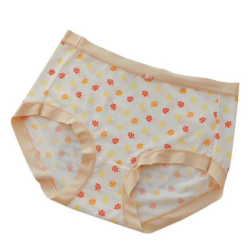 Cute Japanese-style women's plus-size underwear, mid-waist, hip-lifting, sweet, breathable and antibacterial new triangular pants for wholesale at street stalls Item Picture