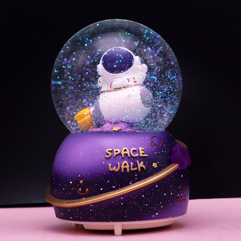 新款宇航员水晶球音乐盒创意摆件八音乐盒桌面装饰生日礼物