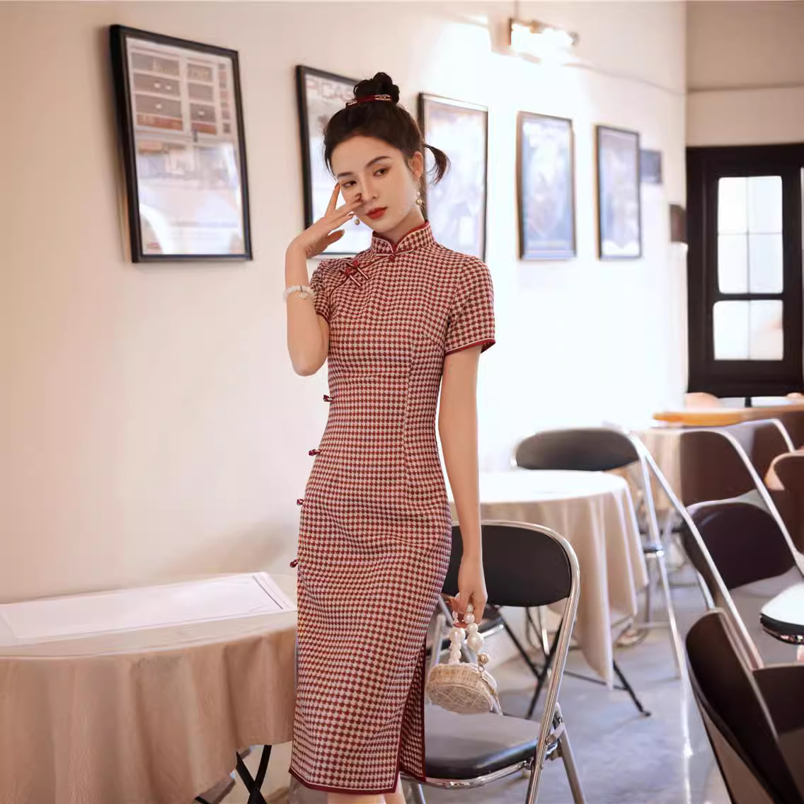 Su Jintang's 2023 Spring/Summer new thousand-bird checkered eight-button mid-length cheongsam dress is a casual and improved version for adults details Picture