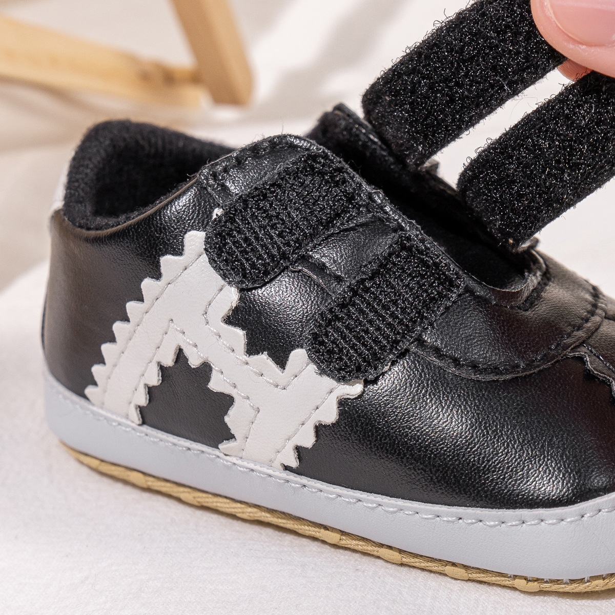 Spring and Autumn 2025 Velcro baby walking shoes, Korean version baby PU sports shoes, baby shoes Specification image