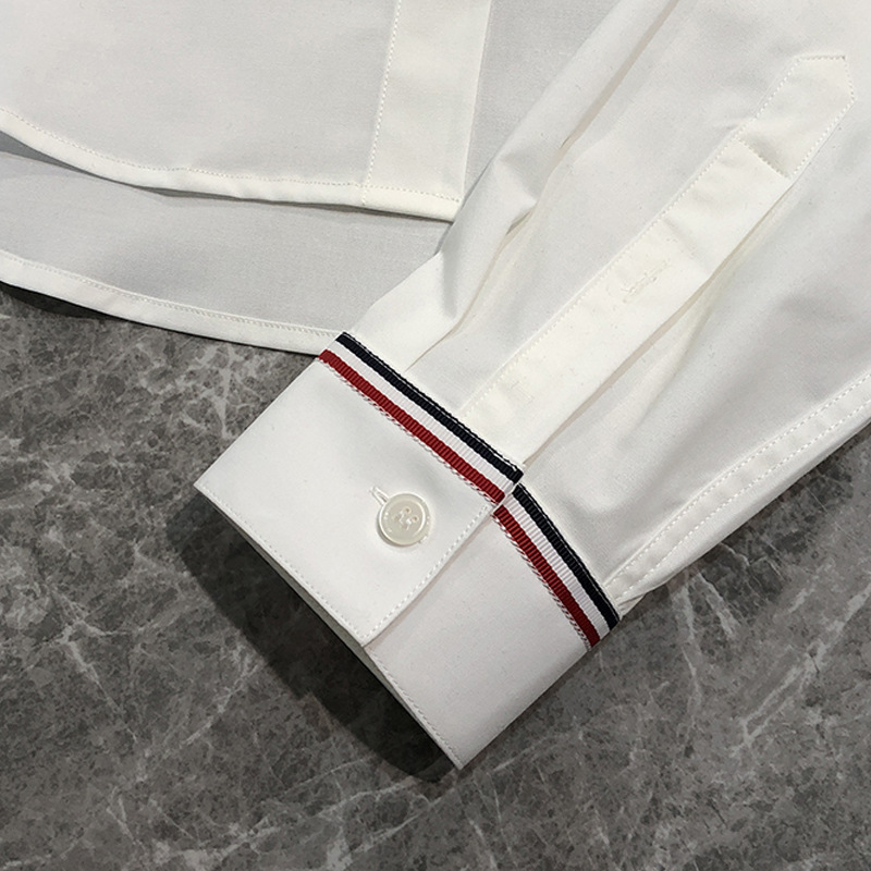 This is a new men's trendy brand from European Spring and Autumn. It features a slim and stylish bird-embroidered shirt and a high-end simple woven strap with a slight elasticity Application Scenario