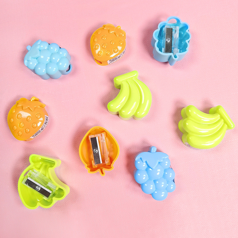 Children's cartoon pencil sharpener color small single-hole pencil sharpener manual student mini pencil sharpener wholesale details Picture