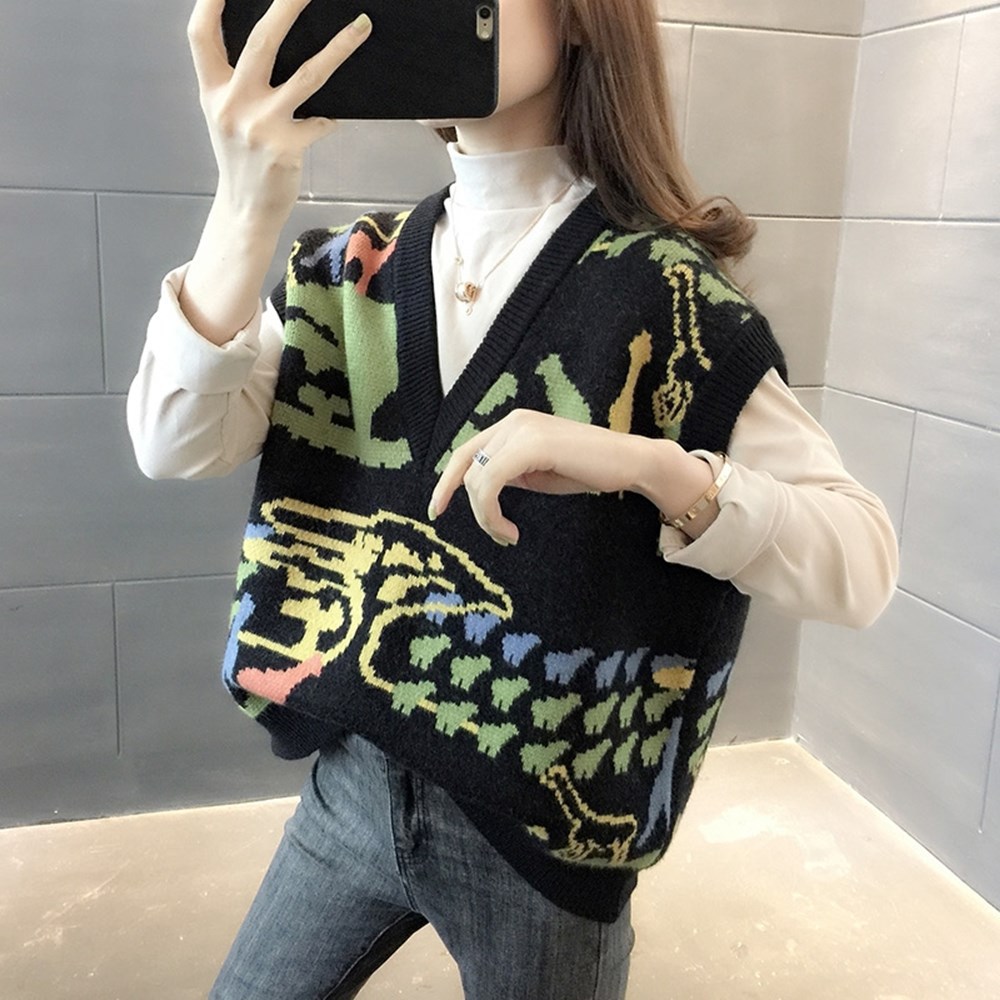 V-Neck Pullover Women's Sweater Loose Fashion Jacquard Vest Knitted Small Vest Thin Autumn And Winter 2021 New Trend Application Scenario
