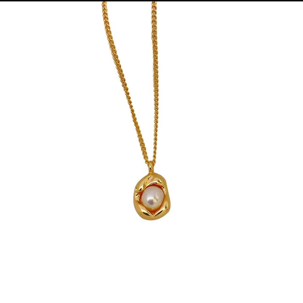 New Korean-style titanium steel pearl necklace, a versatile lady's light luxury French simple and fashionable collarbone chain that doesn't fade Item Picture