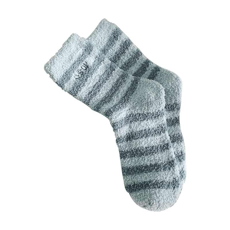 One-piece consignment of warm mid-calf socks for women in winter, thickened coral fleece long-calf women's socks, and one-piece consignment of double-needle striped floor socks for women in Zhuji Item Picture
