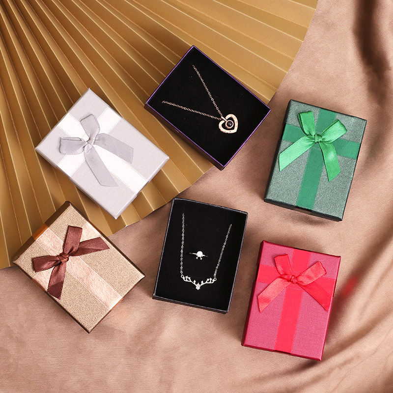 Jewelry box, bow accessory box, jewelry packaging box, necklace box, earrings ring box, jewelry and jewelry box packaging box Application Scenario