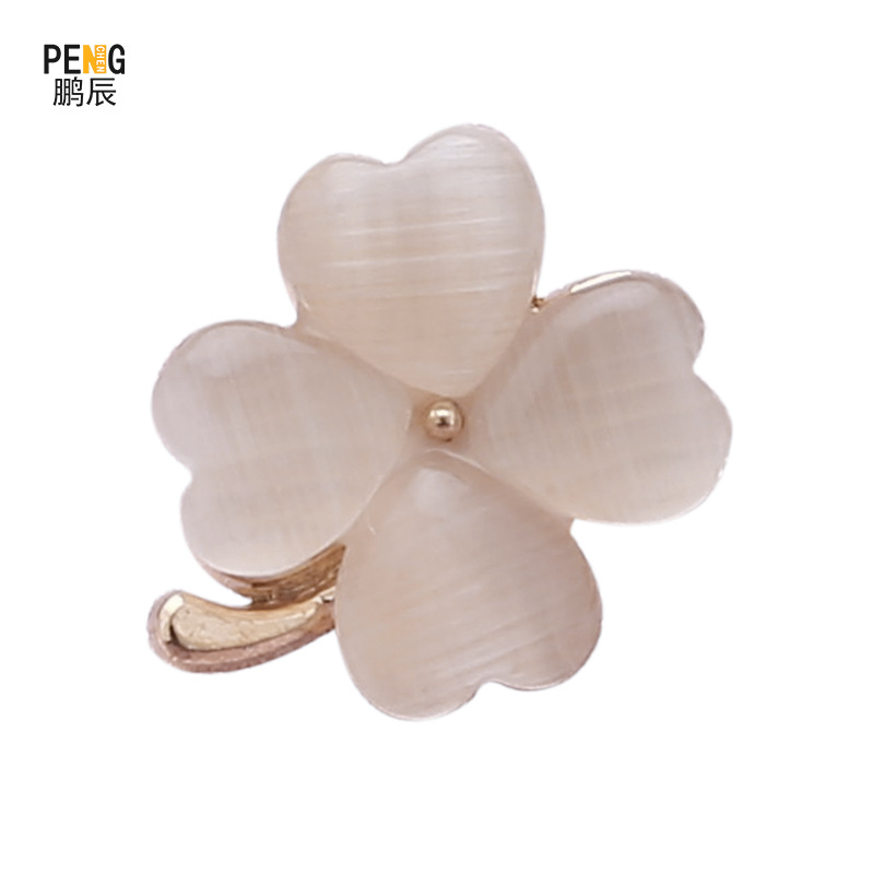 Four-leaf clover style brooch, alloy collar, fixed accessory, versatile decoration, anti-exposure clasp, Korean-style clothing corsage Item Picture