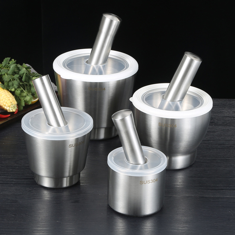 304 stainless steel medicine pounding jar, solid garlic pounding device, old-fashioned household grinder, garlic puree device, baby food pounding bowl Application Scenario