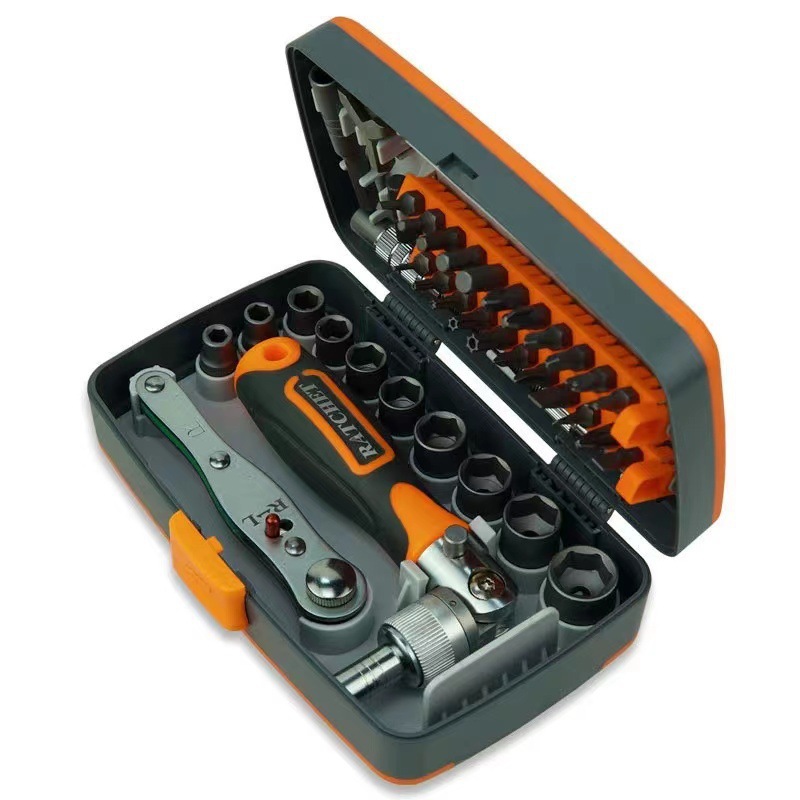Ratchet wrench sleeve, car and household 38-piece screwdriver set, super-hard multi-functional set, maintenance tool 2880A Application Scenario