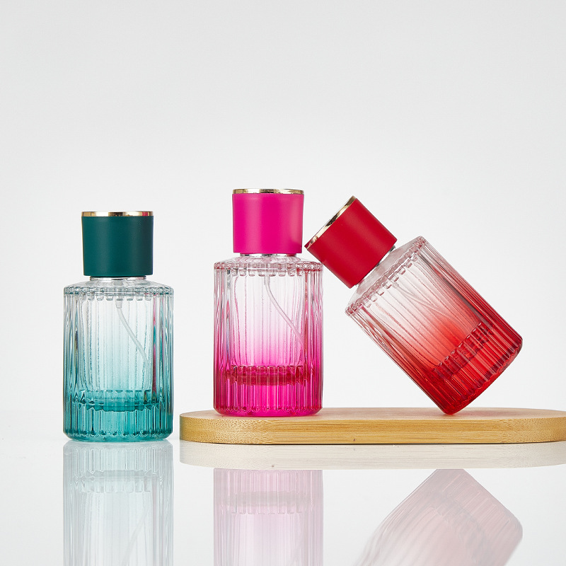 In-stock factory direct supply of skin care products, 30ml and 50ml colored glass perfume bottles, cosmetics details Picture