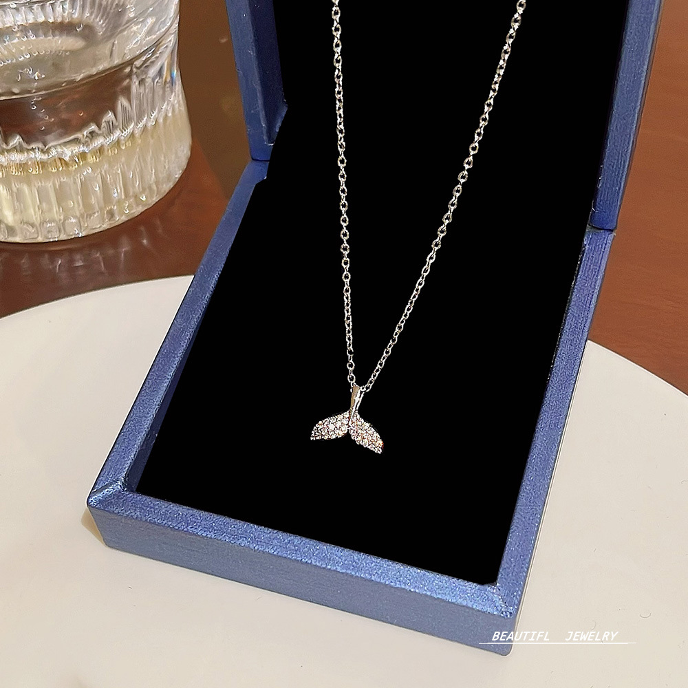 Japan And South Korea Fashion Beauty Fishtail Necklace Women With Dongdaemun Exquisite Collarbone Chain Titanium Steel Collar With Tide Matching Ornaments Application Scenario