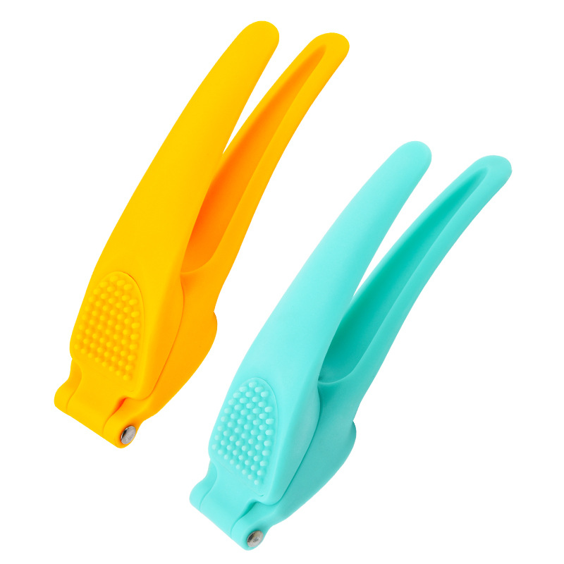 Stainless steel garlic press plastic handle garlic press household manual garlic blender Kitchen gadget garlic puree press Application Scenario