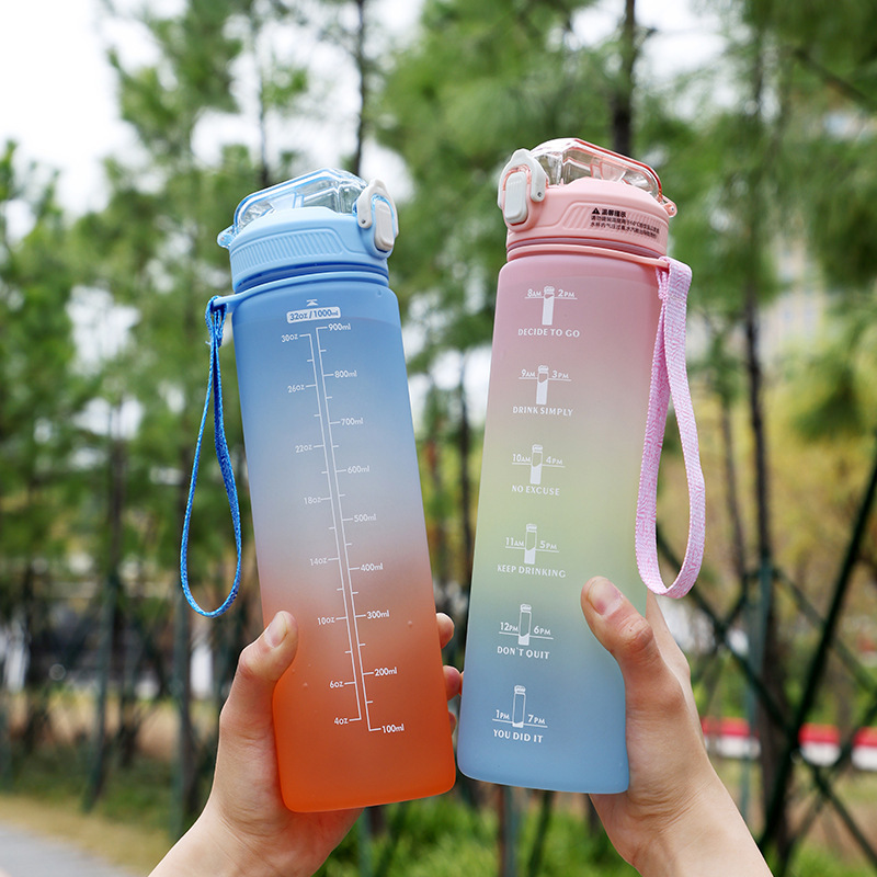 夏季大容量塑料杯渐变磨砂翻盖运动水杯女男水杯学生便携太空杯